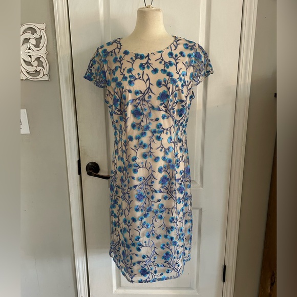 Adrianna Papell Dresses & Skirts - Adrianna Papell Floral Sheath Dress Cream Blue Nude Cap Sleeve Size 14
